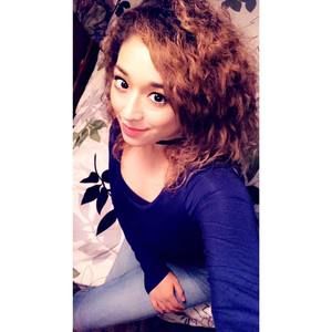 Meet your Posher, Ely